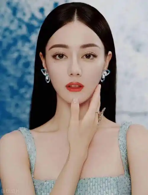女性美食烹饪